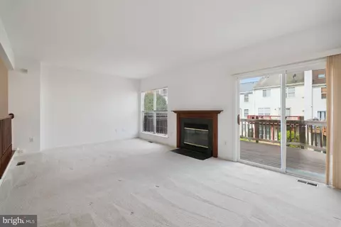 8616 Savannah River Rd, Laurel, MD 20724 photo 2