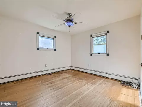 8447 Lyndale Rd, Pasadena, MD 21122 photo 8