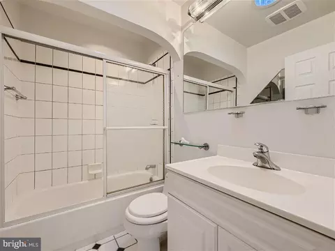8447 Lyndale Rd, Pasadena, MD 21122 photo 10