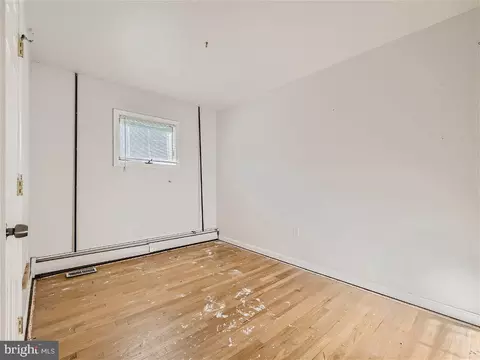 8447 Lyndale Rd, Pasadena, MD 21122 photo 7