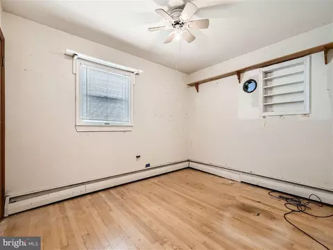 8447 Lyndale Rd, Pasadena, MD 21122 photo 9