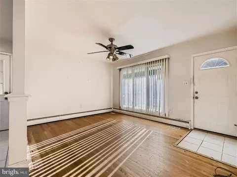 8447 Lyndale Rd, Pasadena, MD 21122 photo 2