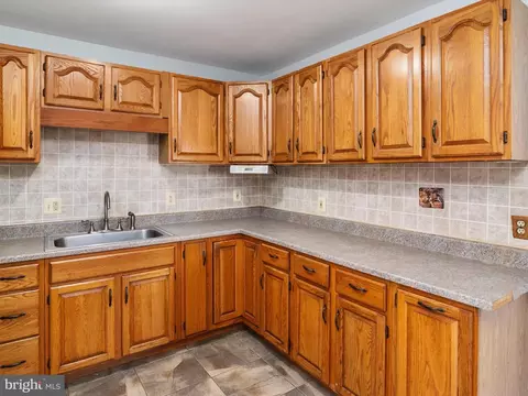 762 220th St, Pasadena, MD 21122 photo 10