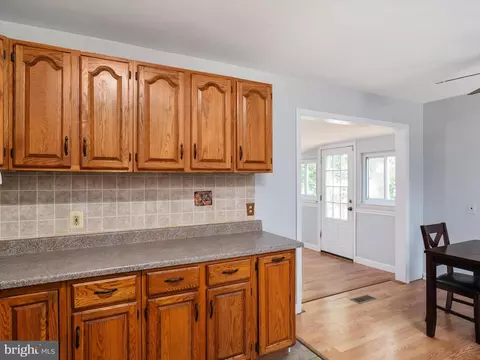762 220th St, Pasadena, MD 21122 photo 11