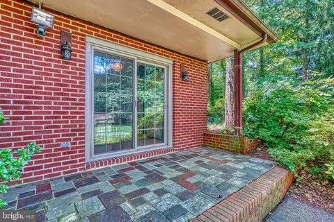 891 Timber Ridge Dr, Hanover, MD 21076 photo 5