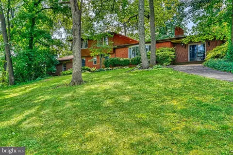 891 Timber Ridge Dr, Hanover, MD 21076 photo 2