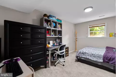 1100 Holmespun Dr, Pasadena, MD 21122 photo 33