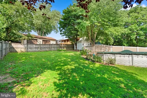 1100 Holmespun Dr, Pasadena, MD 21122 photo 40