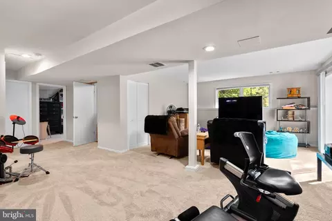 1100 Holmespun Dr, Pasadena, MD 21122 photo 29
