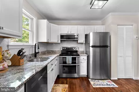 1100 Holmespun Dr, Pasadena, MD 21122 photo 10