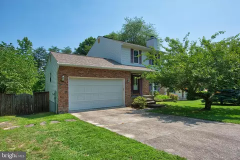 1217 Pine Cone Ct, Severn, MD 21144