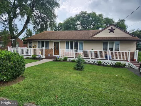 5 Mohawk Ave, Glen Burnie, MD 21061