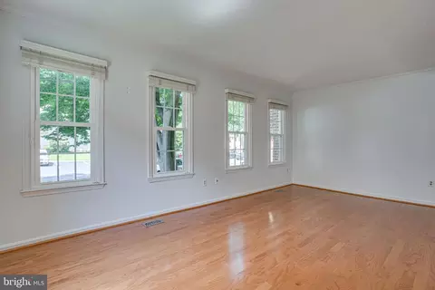 2111 Lang Dr, Crofton, MD 21114 photo 3