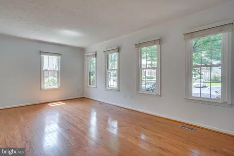 2111 Lang Dr, Crofton, MD 21114 photo 4