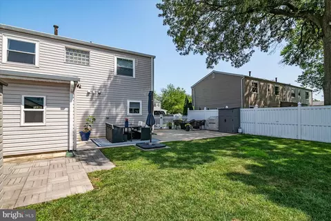 7706 Princess Pl, Pasadena, MD 21122 photo 30