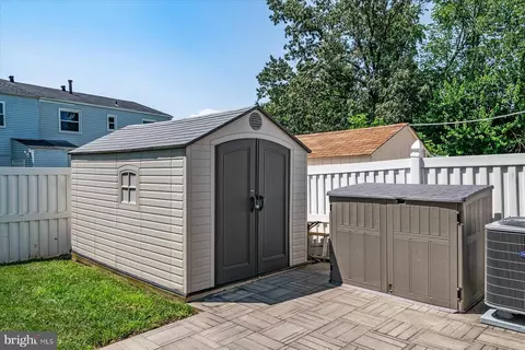 7706 Princess Pl, Pasadena, MD 21122 photo 31