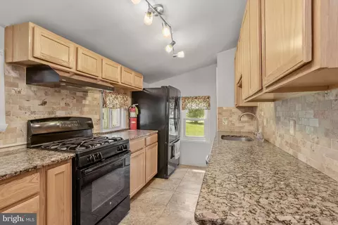 4819 Atwell Rd, Shady Side, MD 20764 photo 2