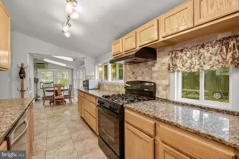 4819 Atwell Rd, Shady Side, MD 20764 photo 4