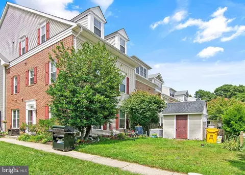 8710 Green Clover Ct, Odenton, MD 21113