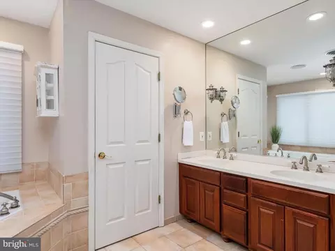 Bath - 369 Edgewater Rd, Pasadena, MD 21122 photo 3 of 5