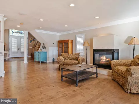 Living - 369 Edgewater Rd, Pasadena, MD 21122 photo 2 of 3