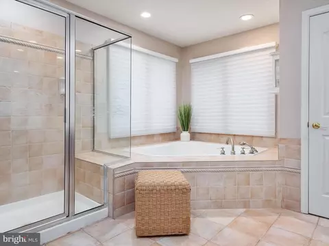 Bath - 369 Edgewater Rd, Pasadena, MD 21122 photo 2 of 5