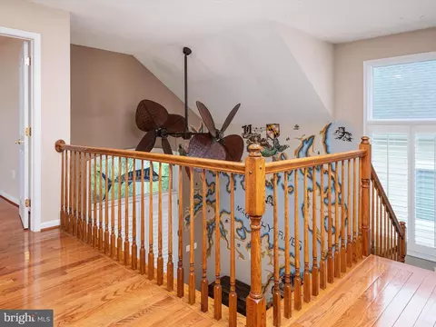Entry Way - 369 Edgewater Rd, Pasadena, MD 21122 photo 6 of 6