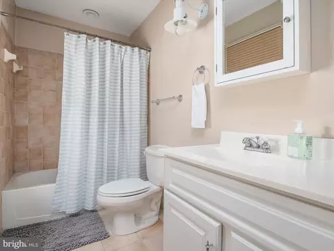 Bath - 369 Edgewater Rd, Pasadena, MD 21122 photo 4 of 5