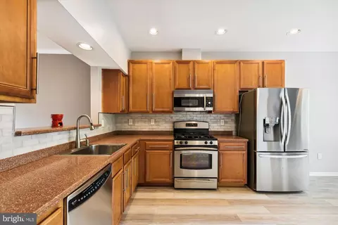 2332 Turnbridge Ct, Crofton, MD 21114 photo 3