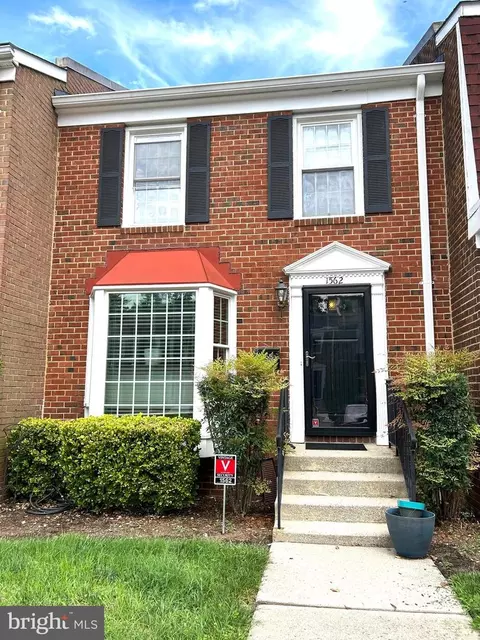 1562 Bandury Ct, Crofton, MD 21114