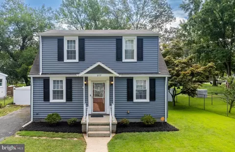 277 Magothy Blvd, Pasadena, MD 21122