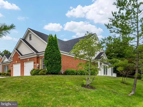 702 Emerald Way #4, Odenton, MD 21113