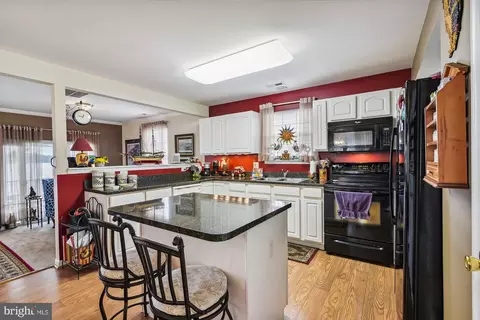 124 Bar Harbor Rd, Pasadena, MD 21122 photo 13