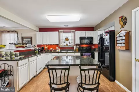 124 Bar Harbor Rd, Pasadena, MD 21122 photo 14