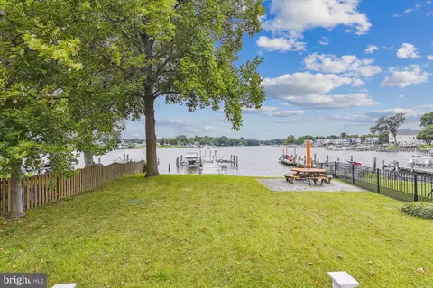 124 Bar Harbor Rd, Pasadena, MD 21122