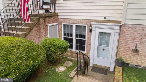 1691 Brice Ct, Crofton, MD 21114