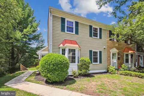 1842 Sharwood Pl, Crofton, MD 21114