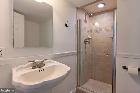 219 Spruce Ave, Edgewater, MD 21037 photo 8