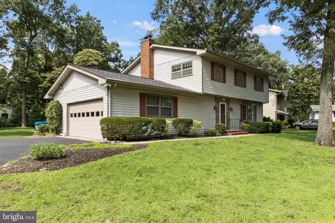 183 Grosvenor Ln, Severna Park, MD 21146