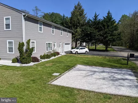 1 Carnene Rd, Pasadena, MD 21122 photo 2