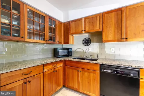 7 Peale Ct, Annapolis, MD 21403
