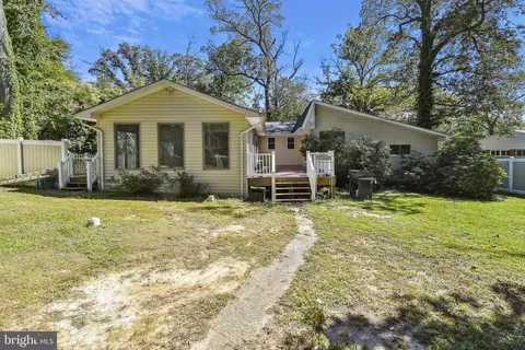 8174 Bodkin Ave, Pasadena, MD 21122 photo 33