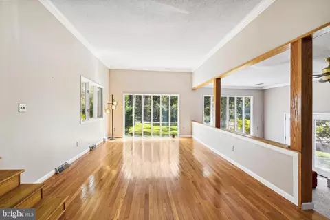 8174 Bodkin Ave, Pasadena, MD 21122 photo 9