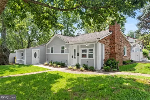 1220 Mckinley St, Annapolis, MD 21403