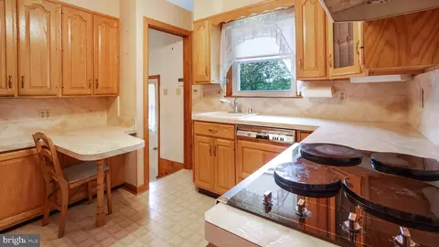 905 Hillcrest Rd, Hanover, MD 21076 photo 12