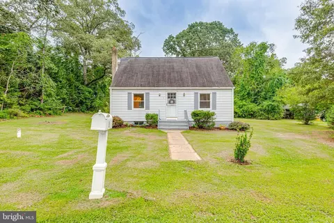11 Luke Dr, Pasadena, MD 21122 photo 2