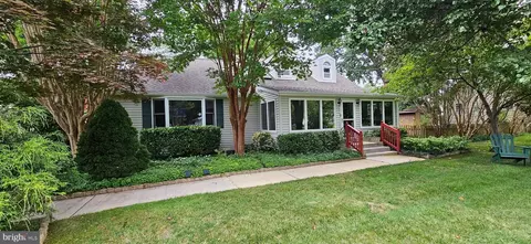 7018 Boston Ave, Rose Haven, MD 20714