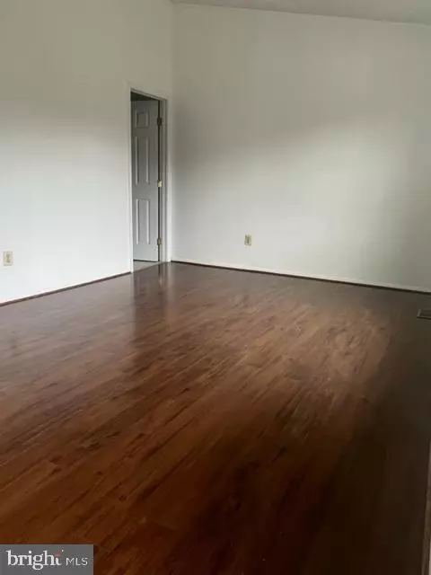 7902 Leeds Dr, Pasadena, MD 21122 photo 15