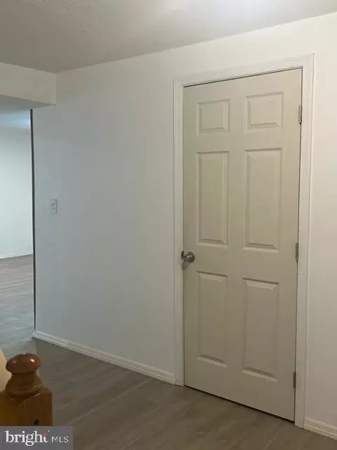 7902 Leeds Dr, Pasadena, MD 21122 photo 24
