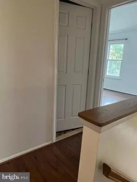 7902 Leeds Dr, Pasadena, MD 21122 photo 11